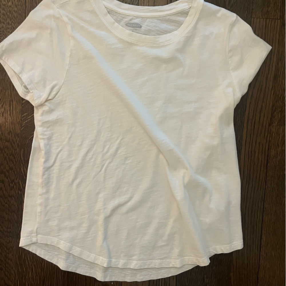 Old Navy White Short Sleeve Tee